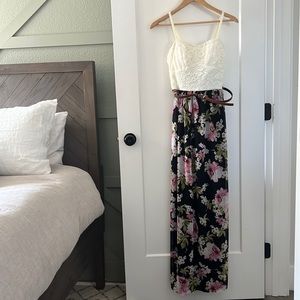 Lily Rose Dress size S